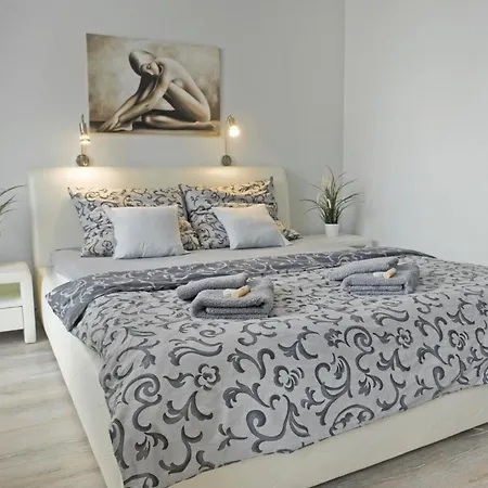 Apartamenty Nad Jeziorkiem Varsovia Exterior foto